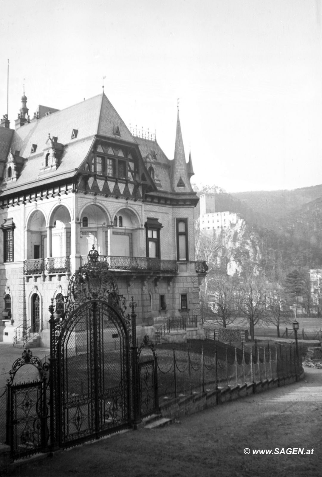 Baden bei Wien, Villa Eugen und Burgruine Rauhenstein 1930