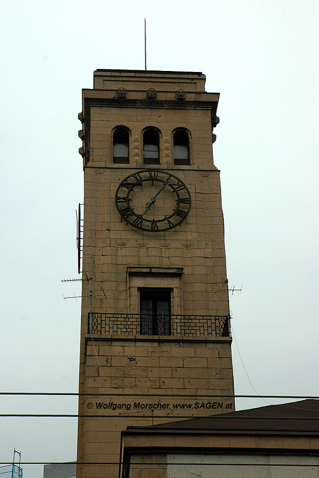 Bahnhof Bozen, Uhrturm