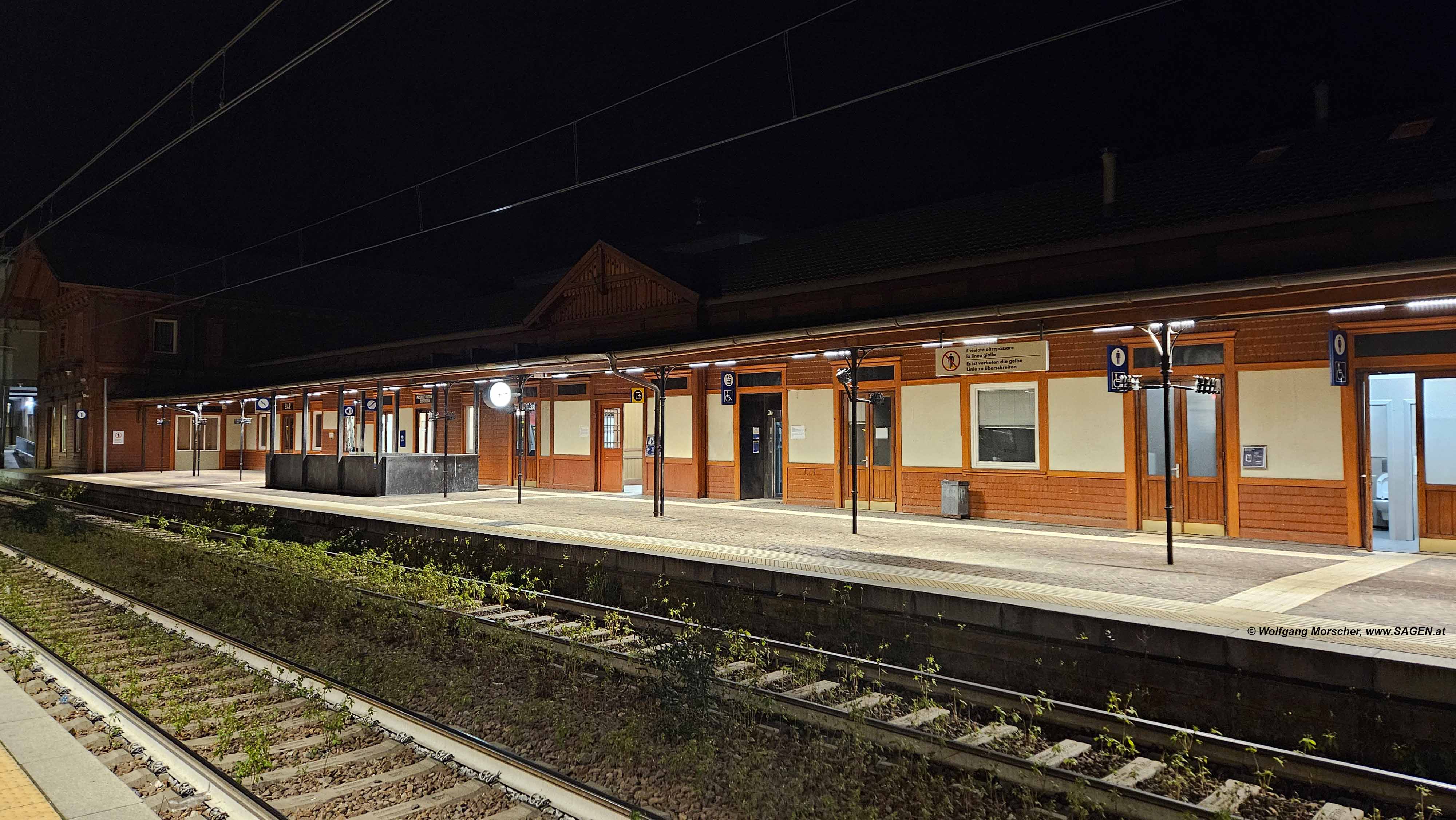 Bahnhof Franzensfeste Abends