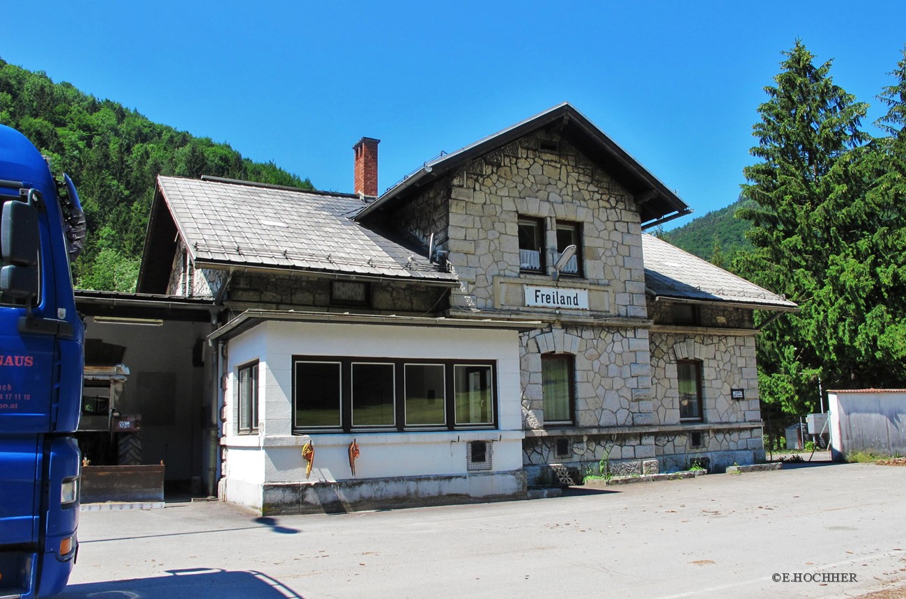 Bahnhof Freiland