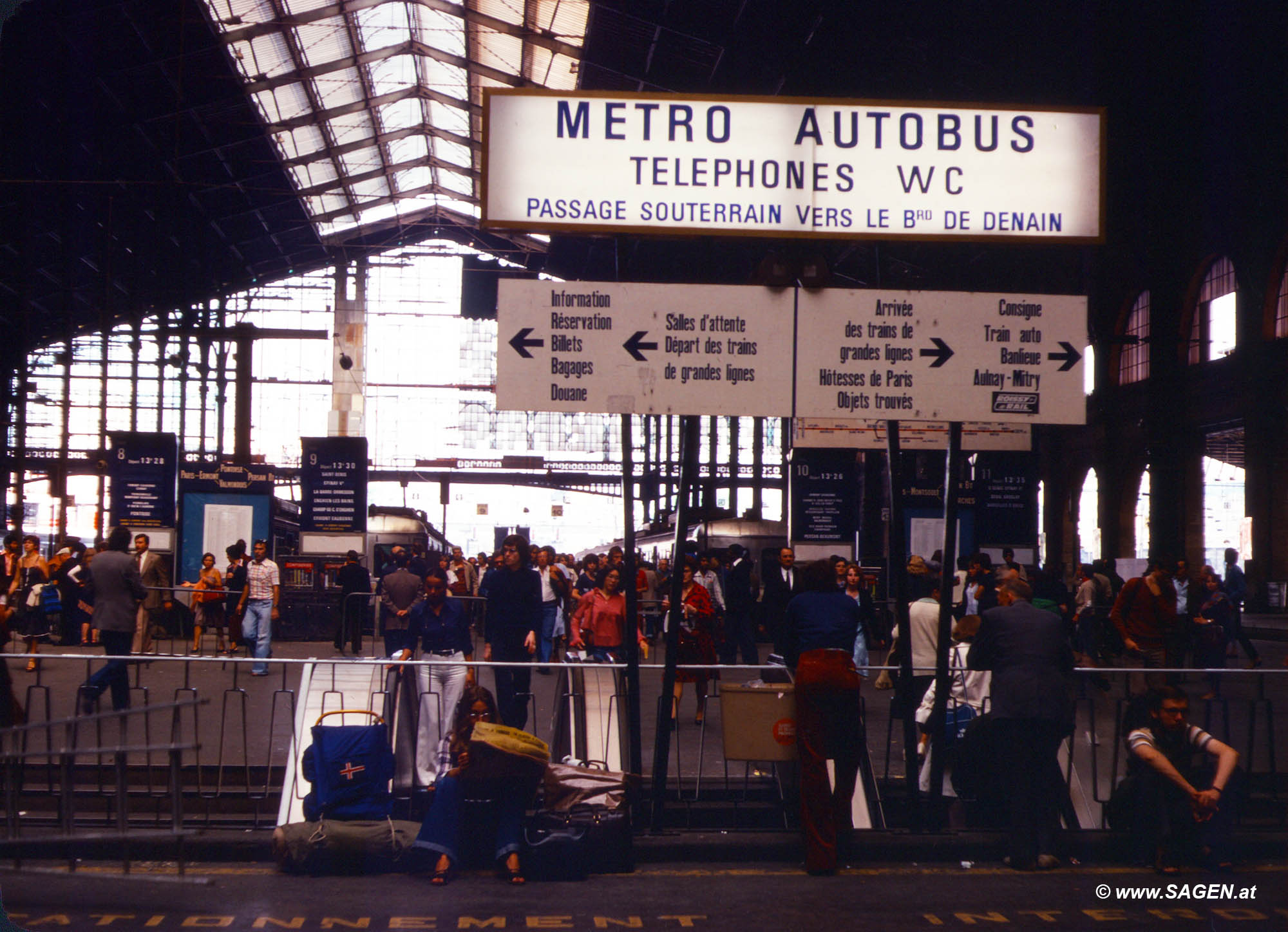 Bahnhofshalle Paris