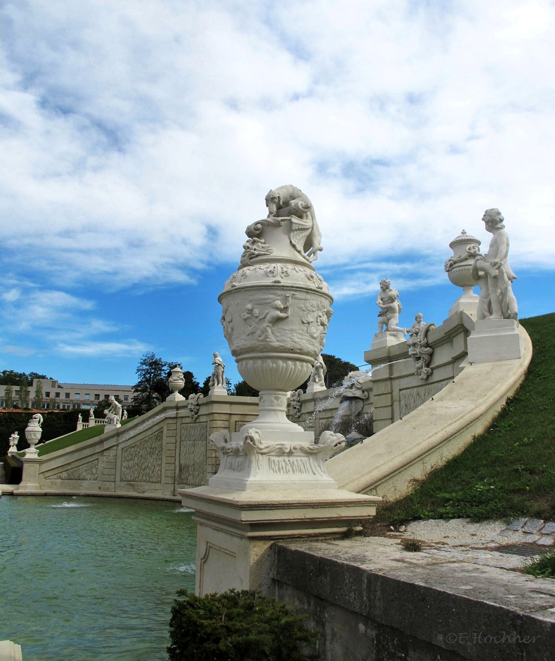 Belvedere-Brunnen im Schlosspark Belvedere in Wien