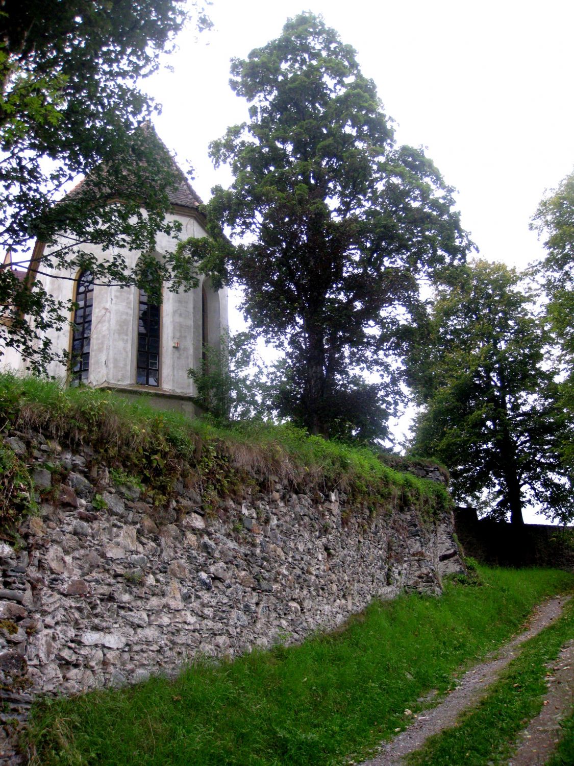 Benediktinerstift St. Lambrecht- alte Mauerreste im Stiftsareal