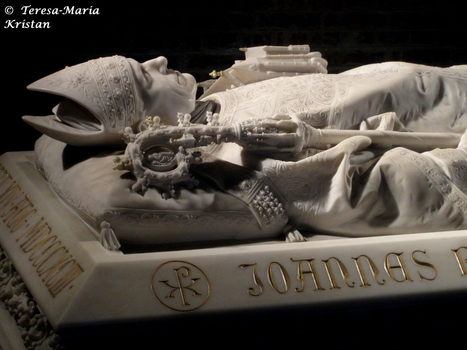 Bischof Zwerger Grabmonument-Herz-Jesu Kirche Graz