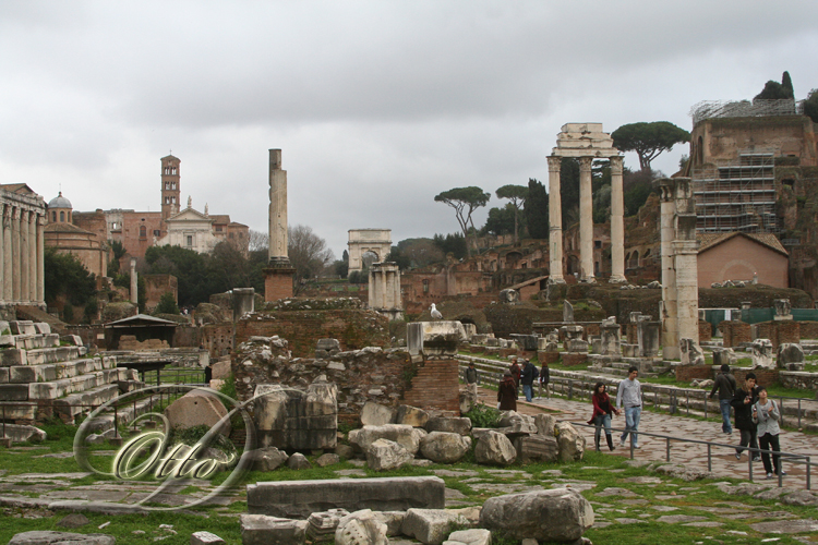 Blick auf das Forum Romanum in Richtung Titusbogen