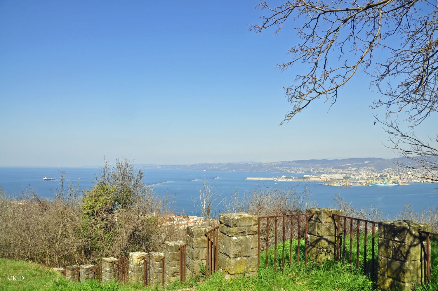 Blick von Muggia Vecchia auf den Golf von Triest