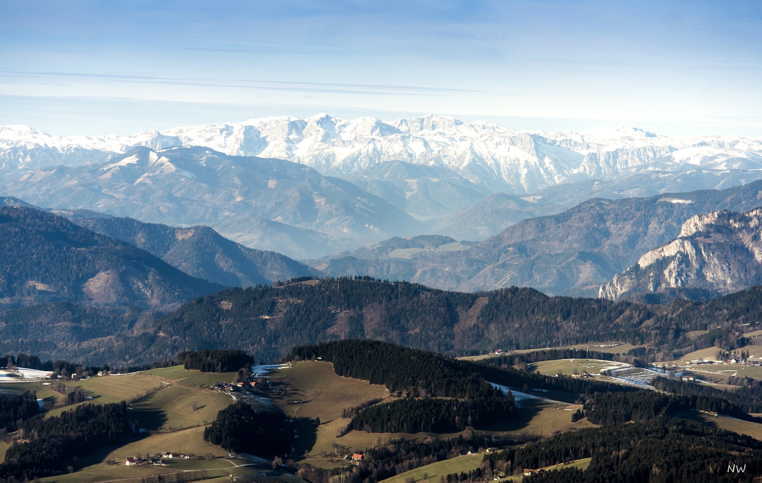 Blick zu den Alpen im Norden