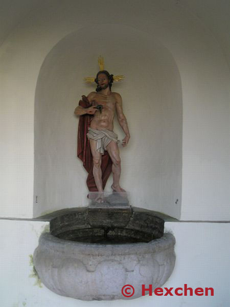 Brunnen bei Schloß Freundsberg, Schwaz, Tirol