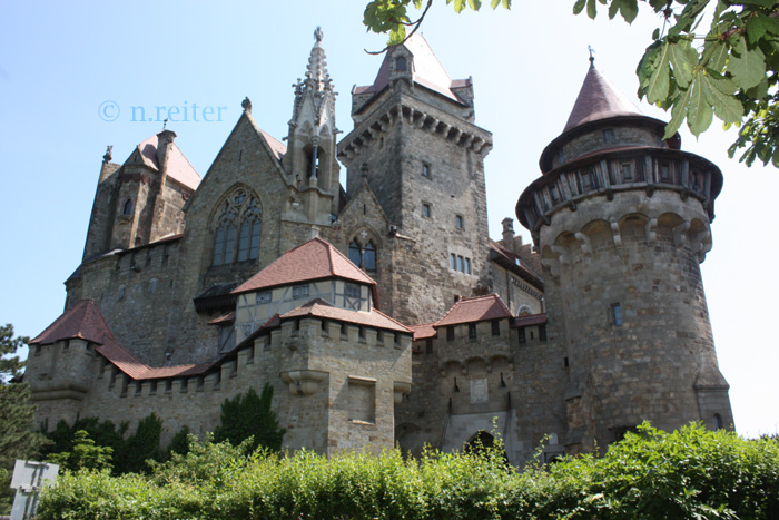 burg kreuzenstein