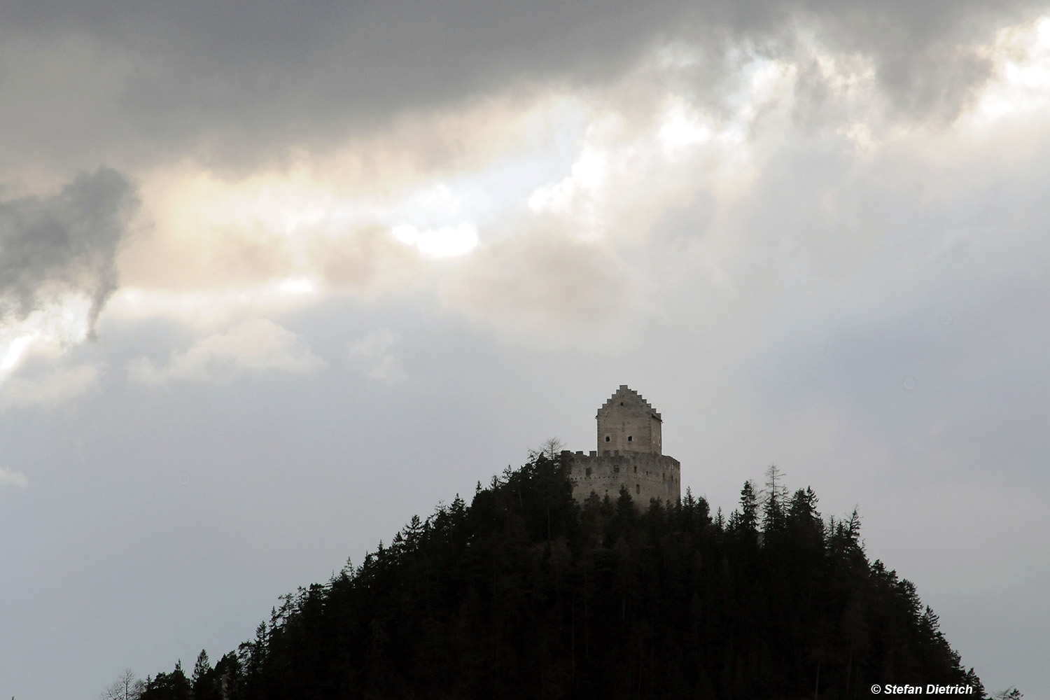 Burg Kronburg, Zams, Tirol