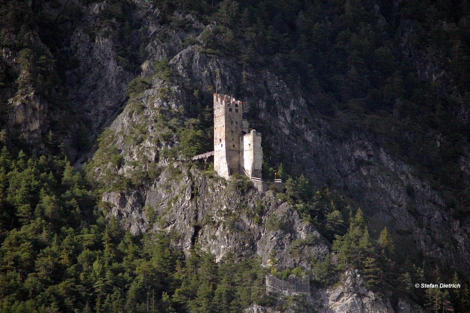 Burg Schrofenstein