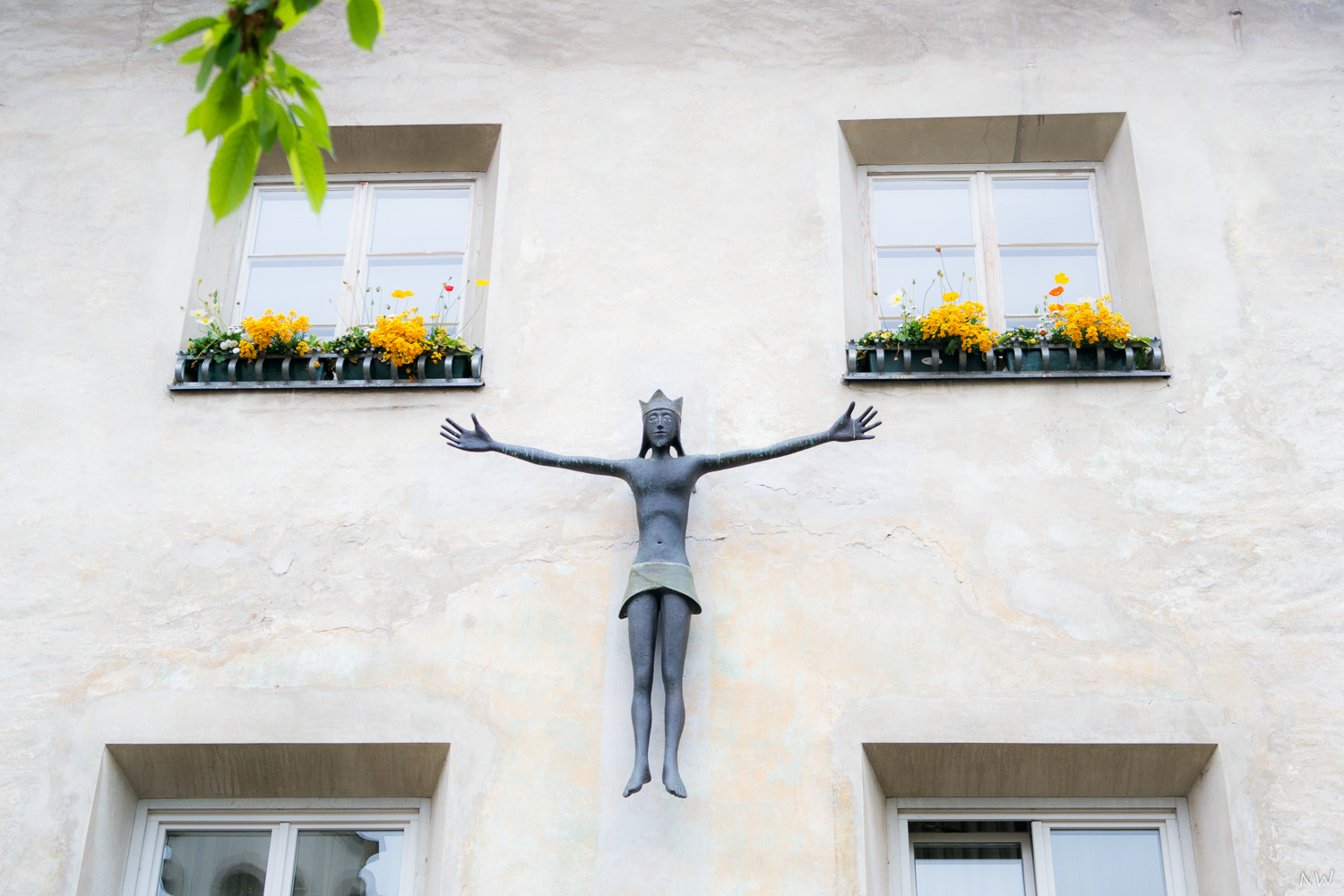 Christus Skulptur vor dem Brixener Dom.