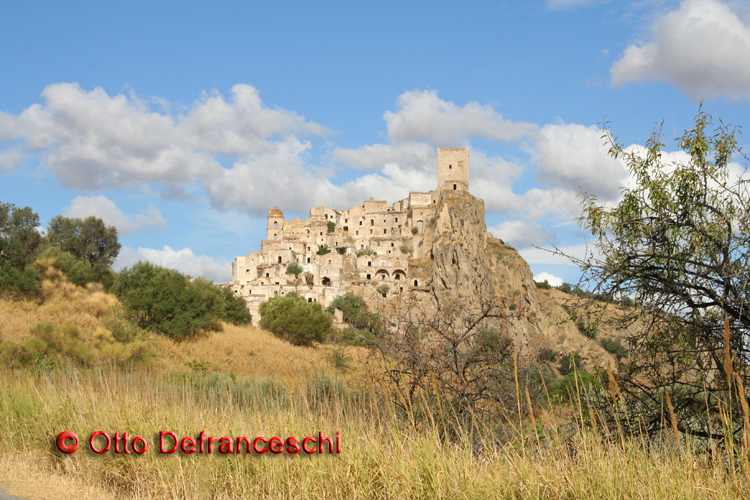 Craco (Geisterstadt in der Provinz Matera/Basilicata/Italien).