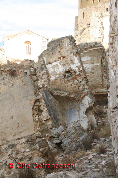 Craco (Geisterstadt in der Provinz Matera/Basilicata/Italien).