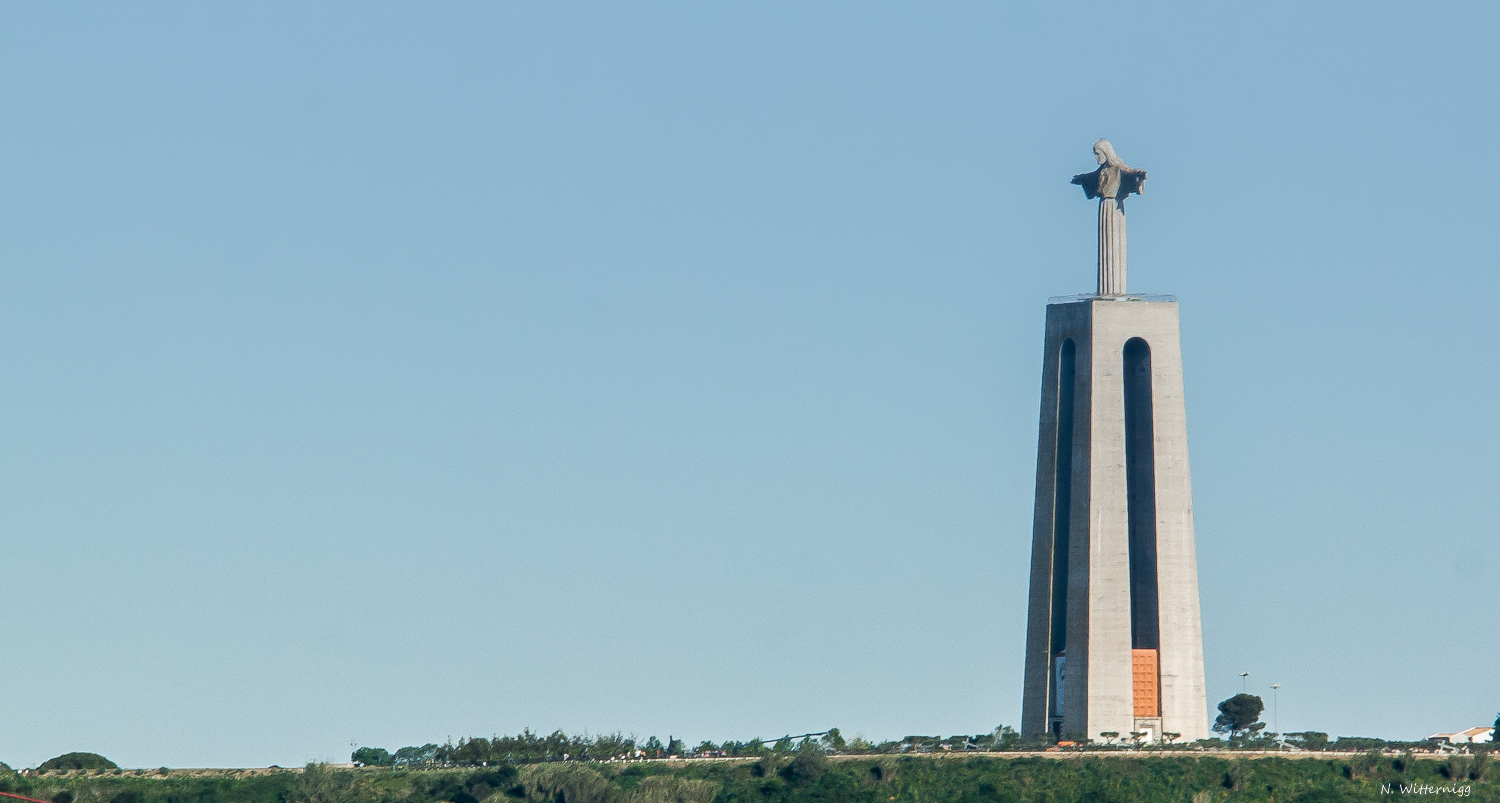 Cristo Rei Statue