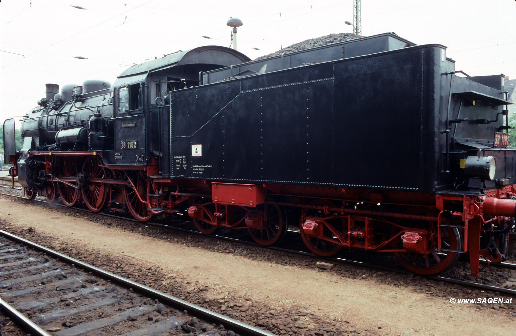 Dampflokomotive 38 1182