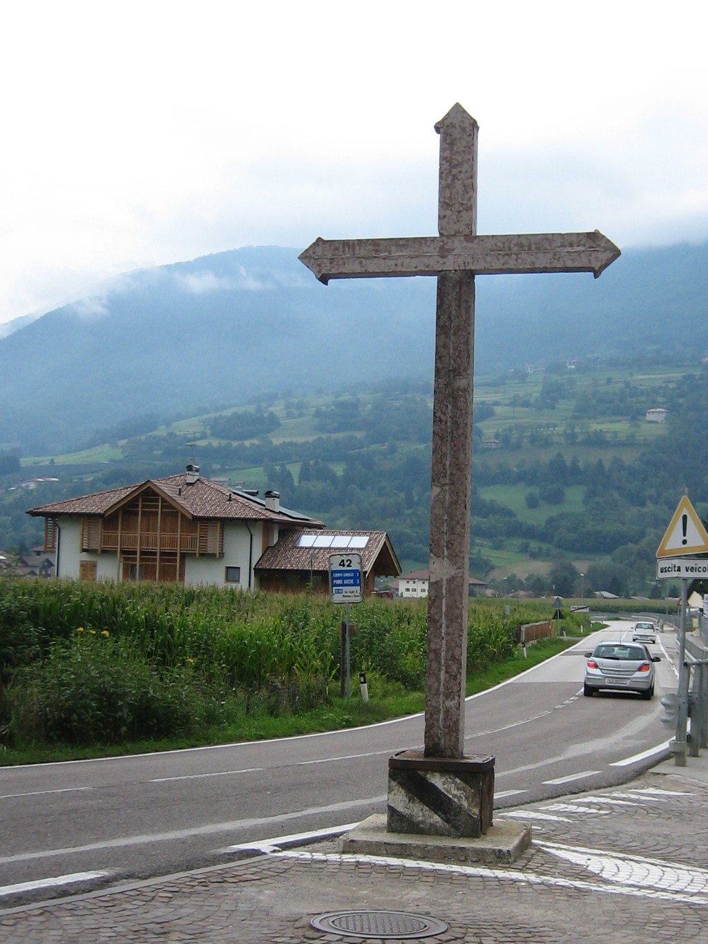 Das Kreuz auf der Kreuzung