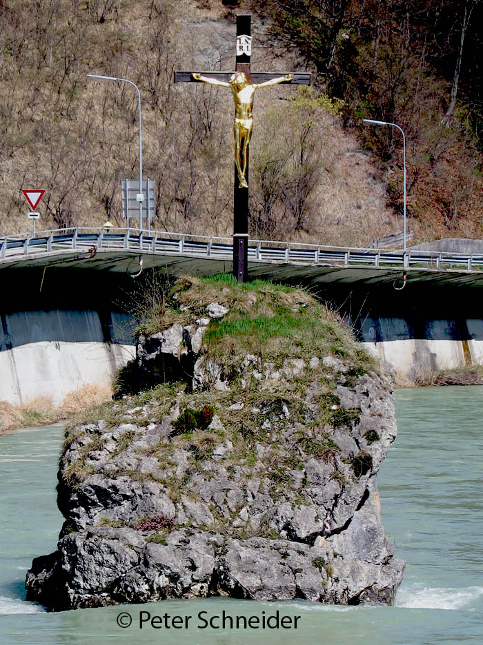 Das Kreuz in der Traun