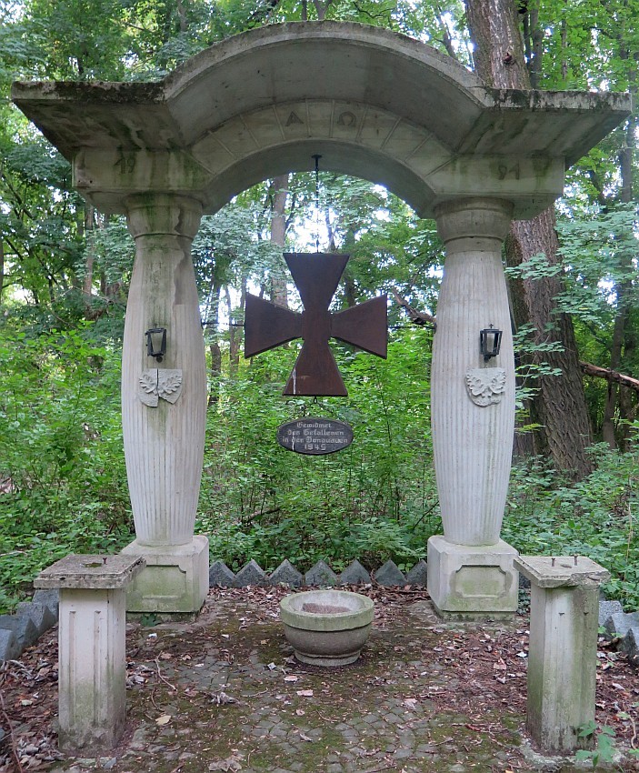 Denkmal  in der Stopfenreuther Au