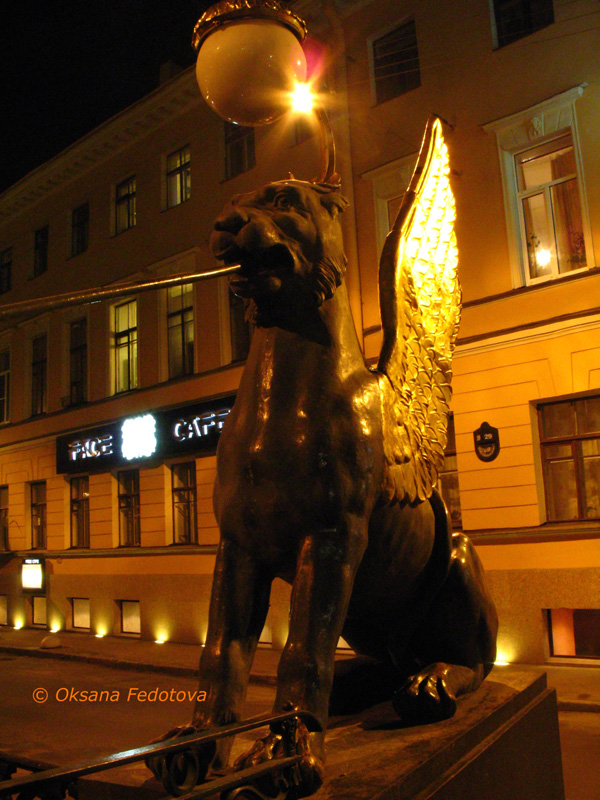 der Greif der Bankenrücke in Sankt-Petersburg