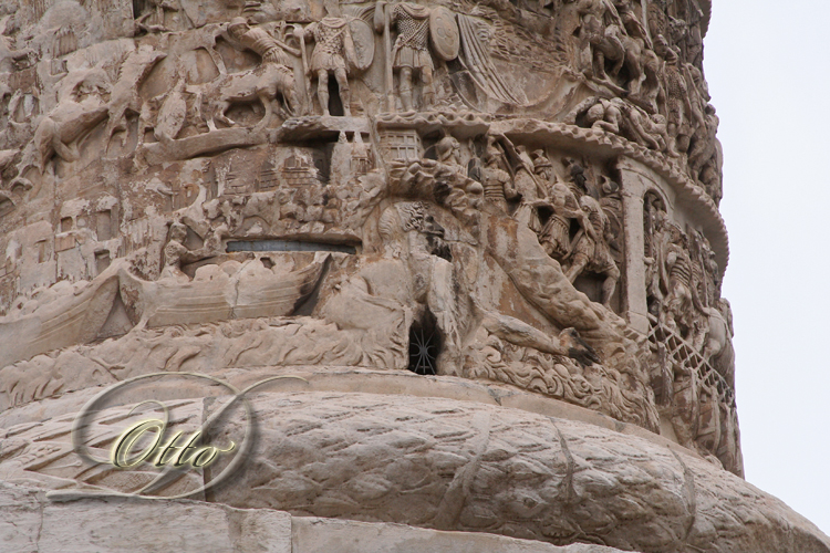 Detail der Marc Aurel-Säule in Rom - Donauüberquerung