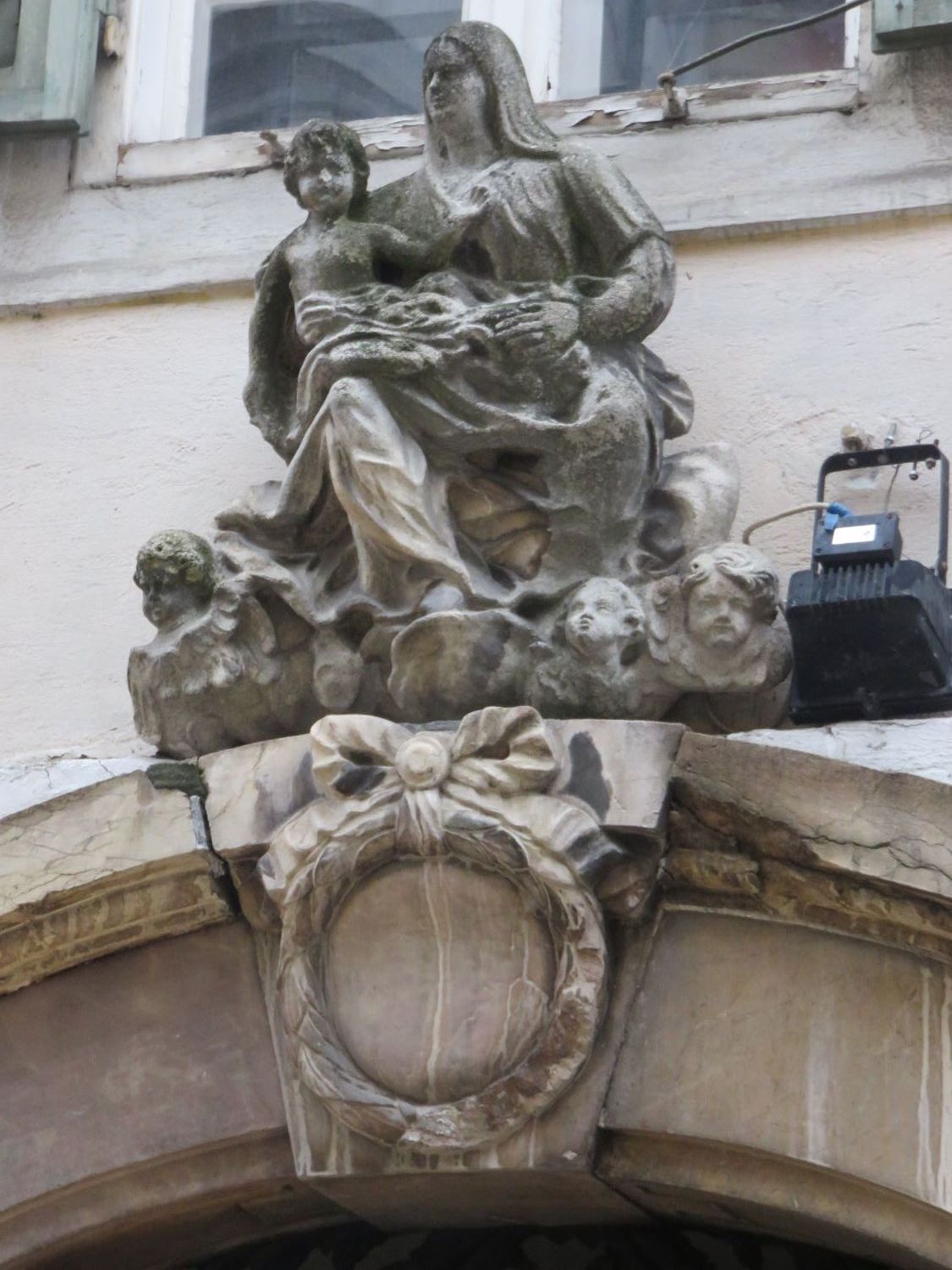 Detail Portal Schmiedgasse Graz