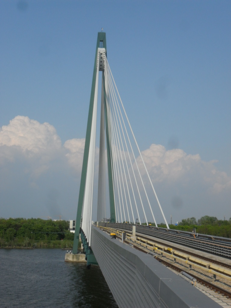 Donaubrücke Wien für die U-Bahnlinie 2