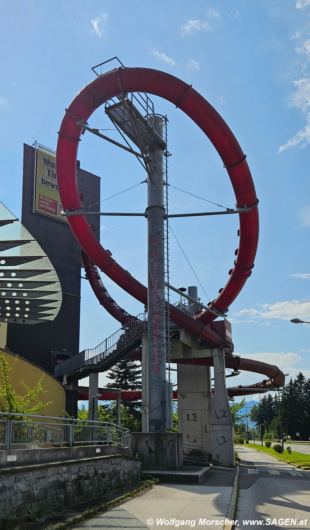 Doppellooping Wasserrutsche Wörgl