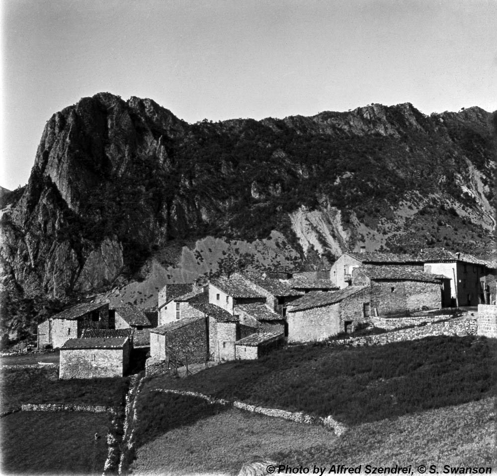 Dorf in der Provence um 1930