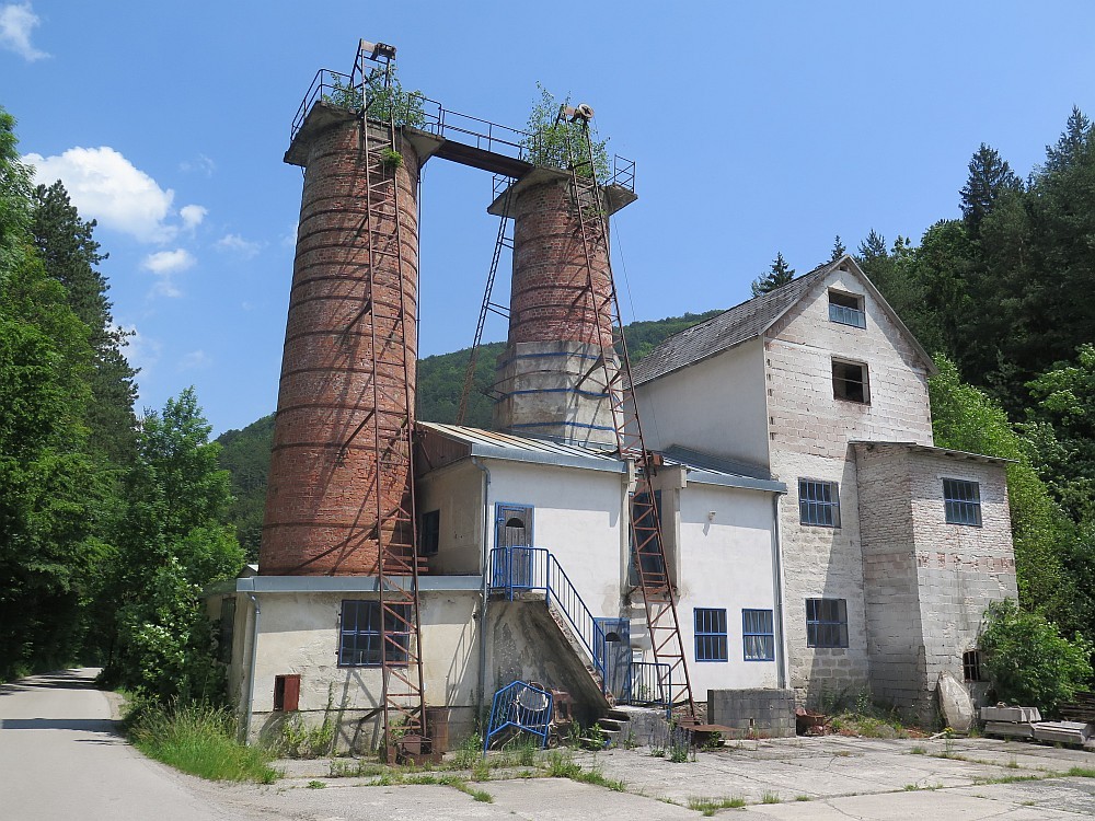 Ein aufgelassenes Kalk- Stein- und Schotterwerk im Steinwandgraben