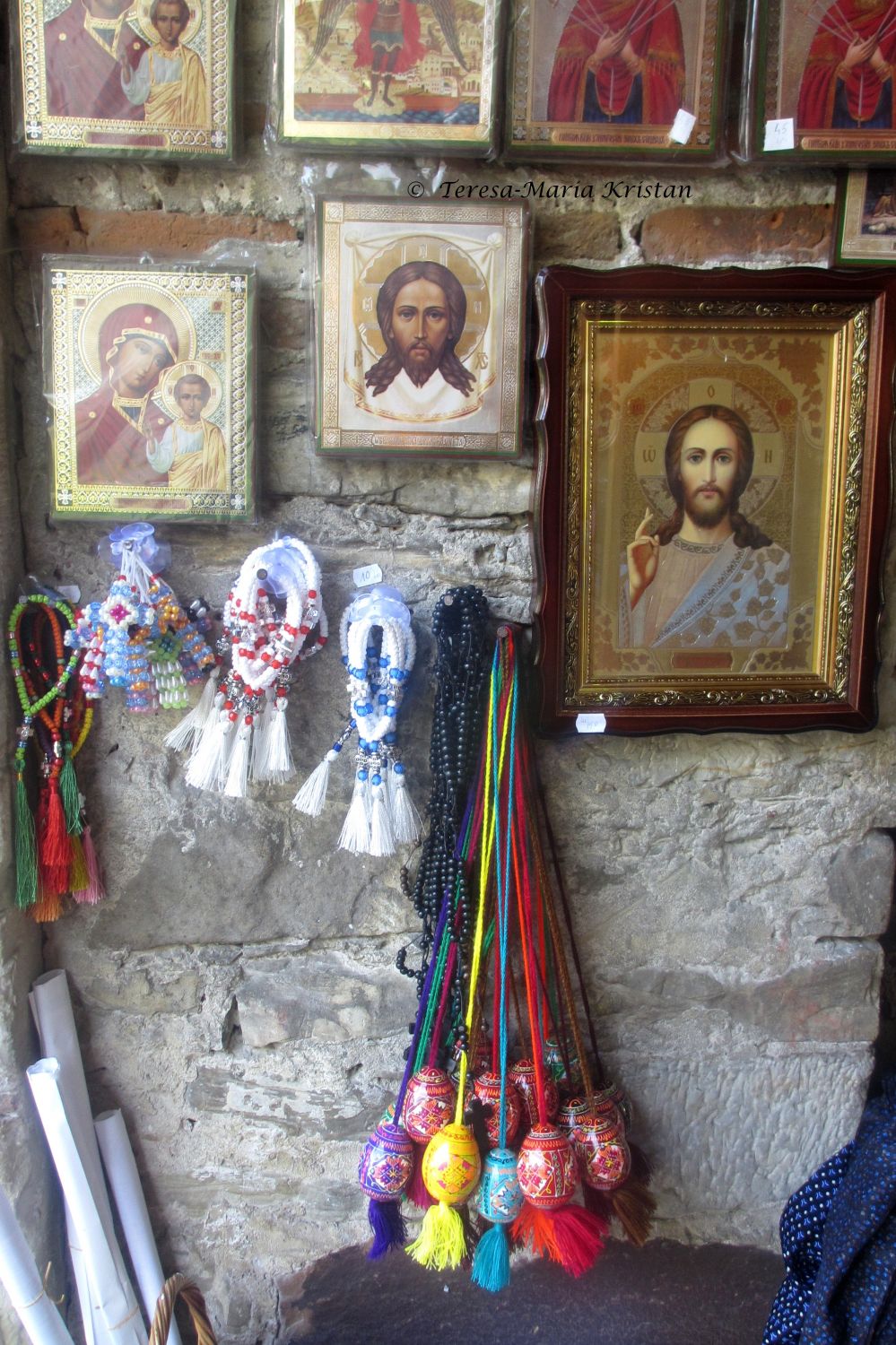 Ein Blick in den Souvenirladen vom Moldaukloster Voronet