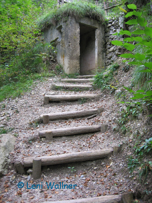 Eingang zum Schützengraben/-tunnel