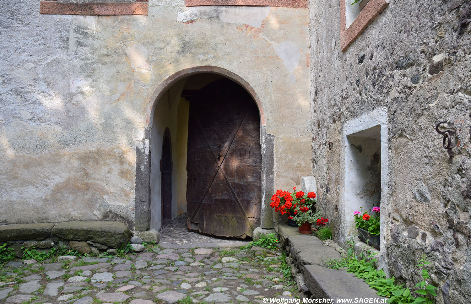 Eingang zur Trostburg