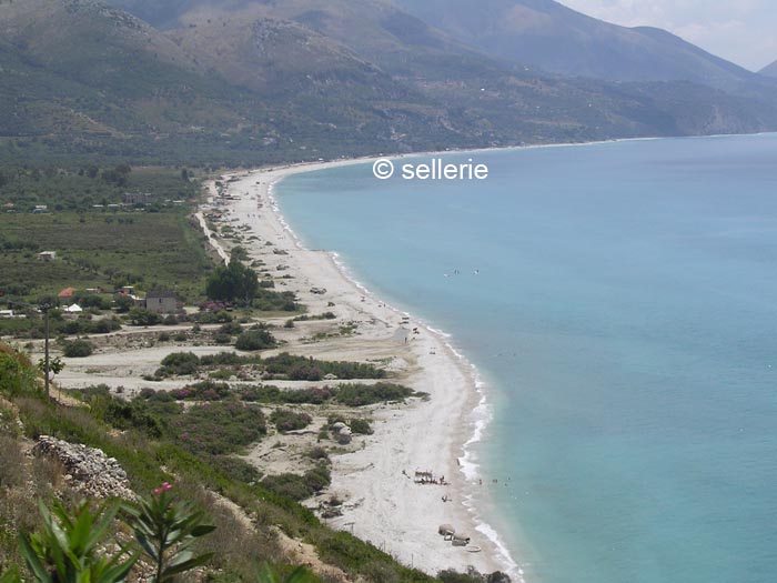 Einsamer Strand in Albanien