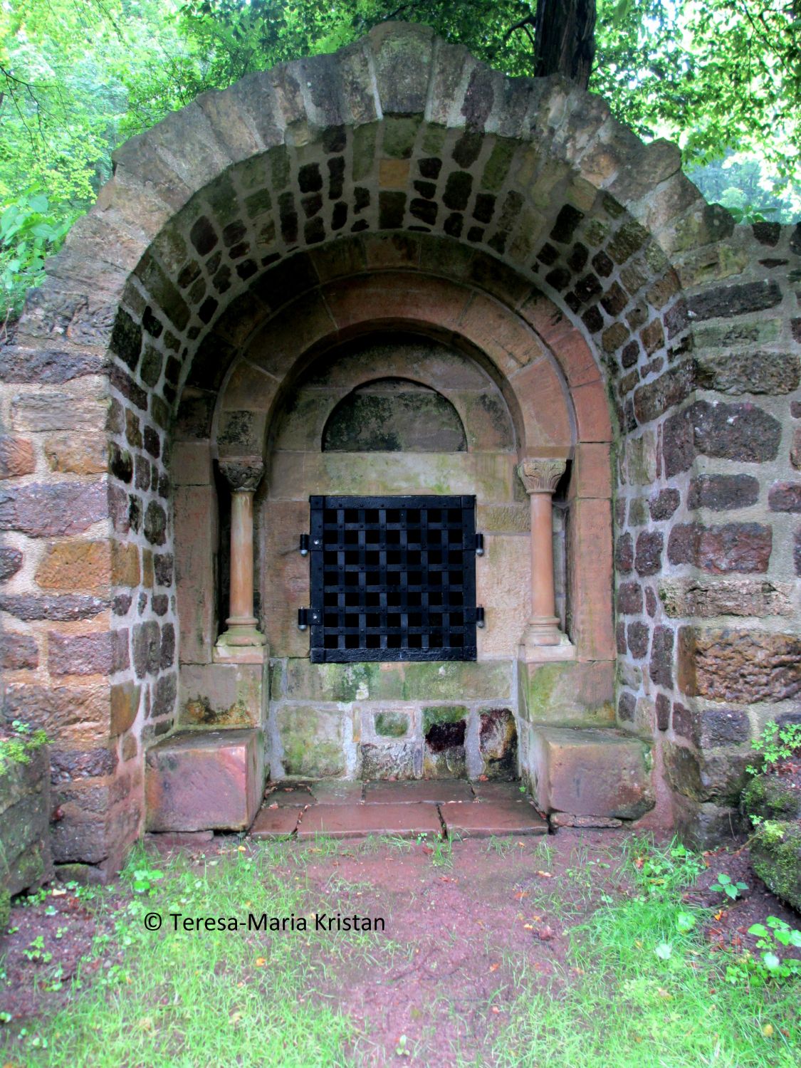 Elisabethbrunnen_bei_der_Wartburg