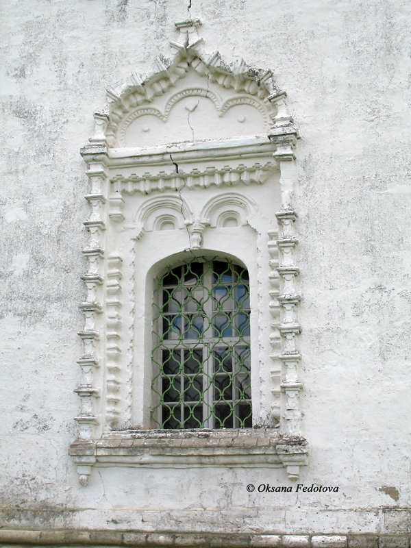 Fenster der Mariä-Verkündigung-Kirche (17.Jh.)