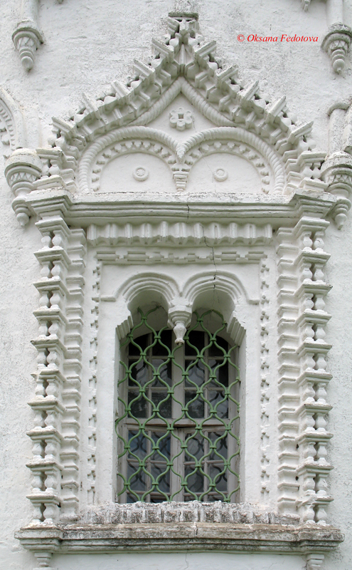 Fenster der Mariä-Verkündigung-Kirche (17.Jh.)