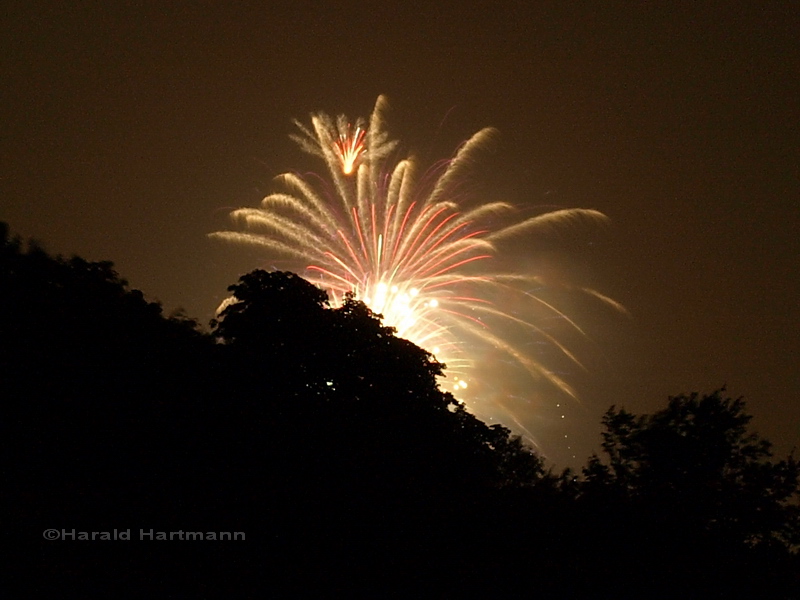 Feuerwerk bei Regen