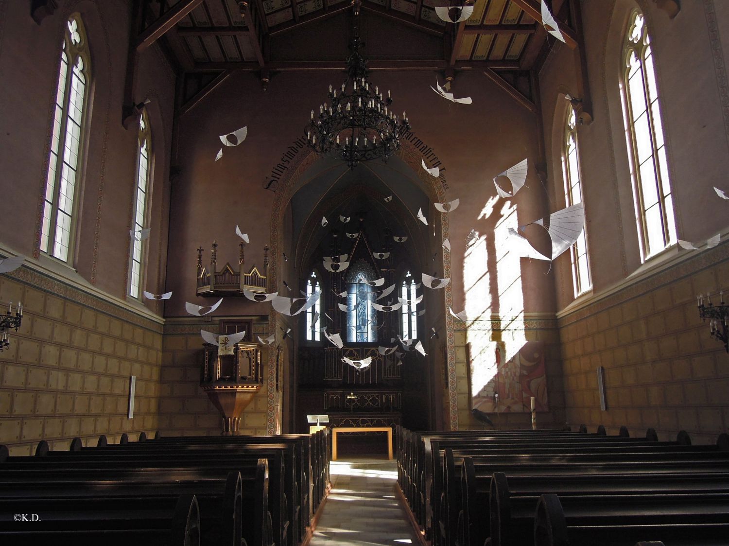 Flugdrachen in der Johanneskirche in Klagenfurt