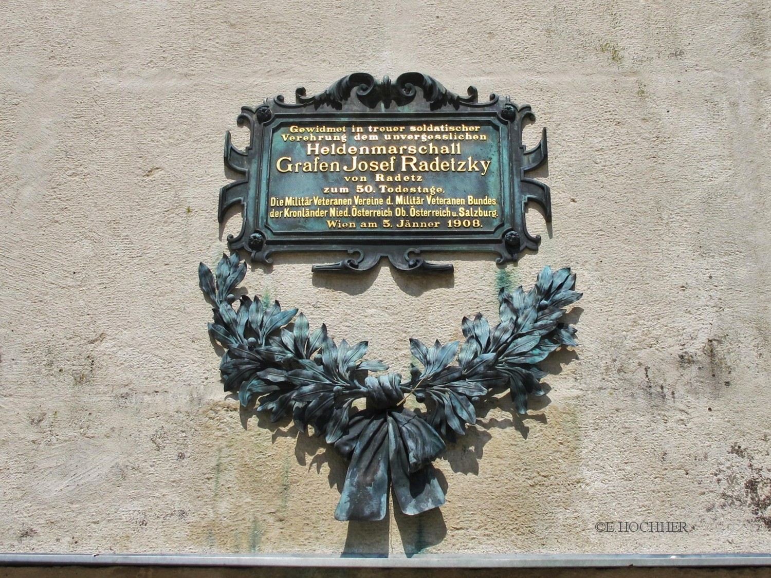 Gedenktafel Obeliskenmausoleum Klein-Wetzdorf