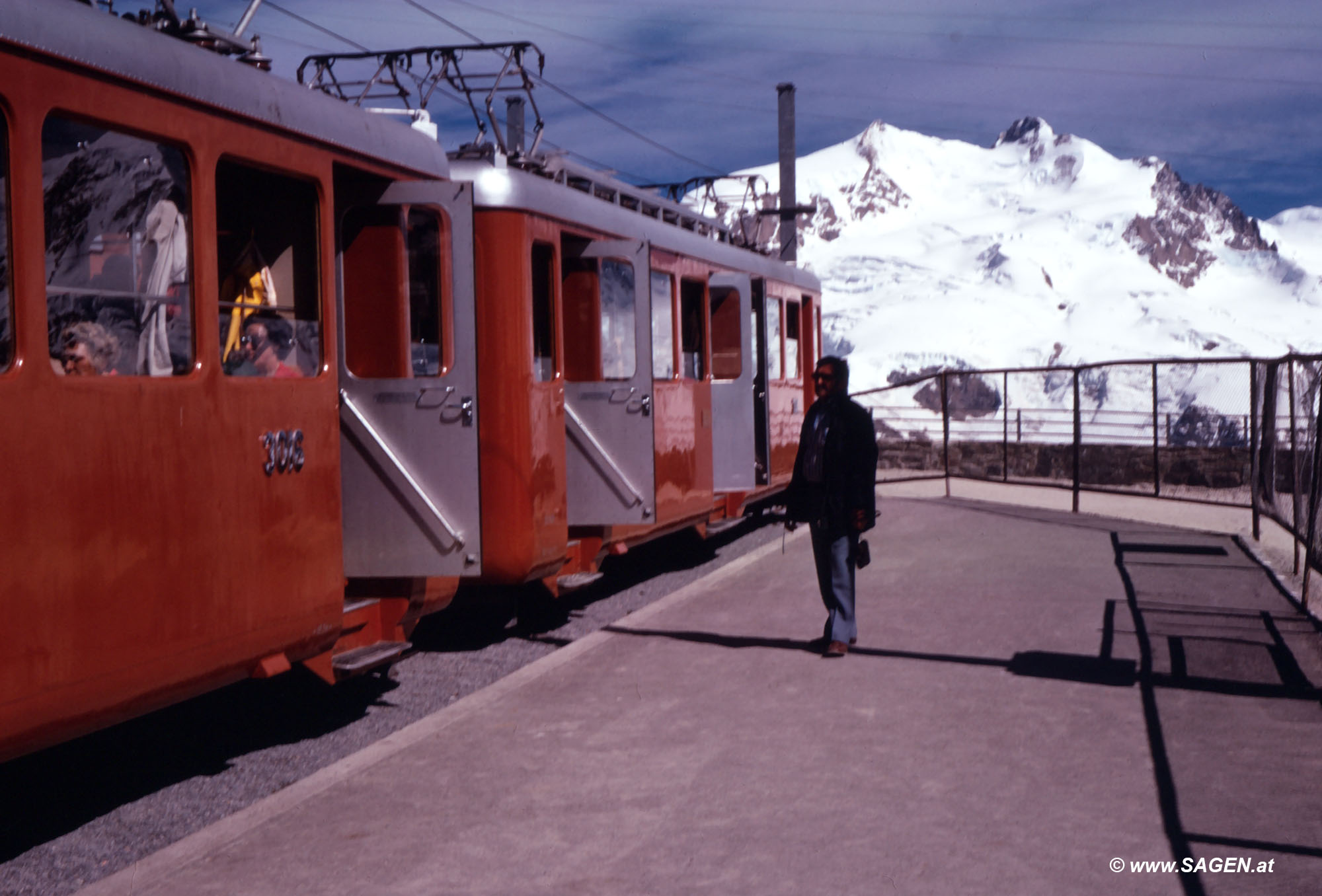 Gornergratbahn in der Bergstation