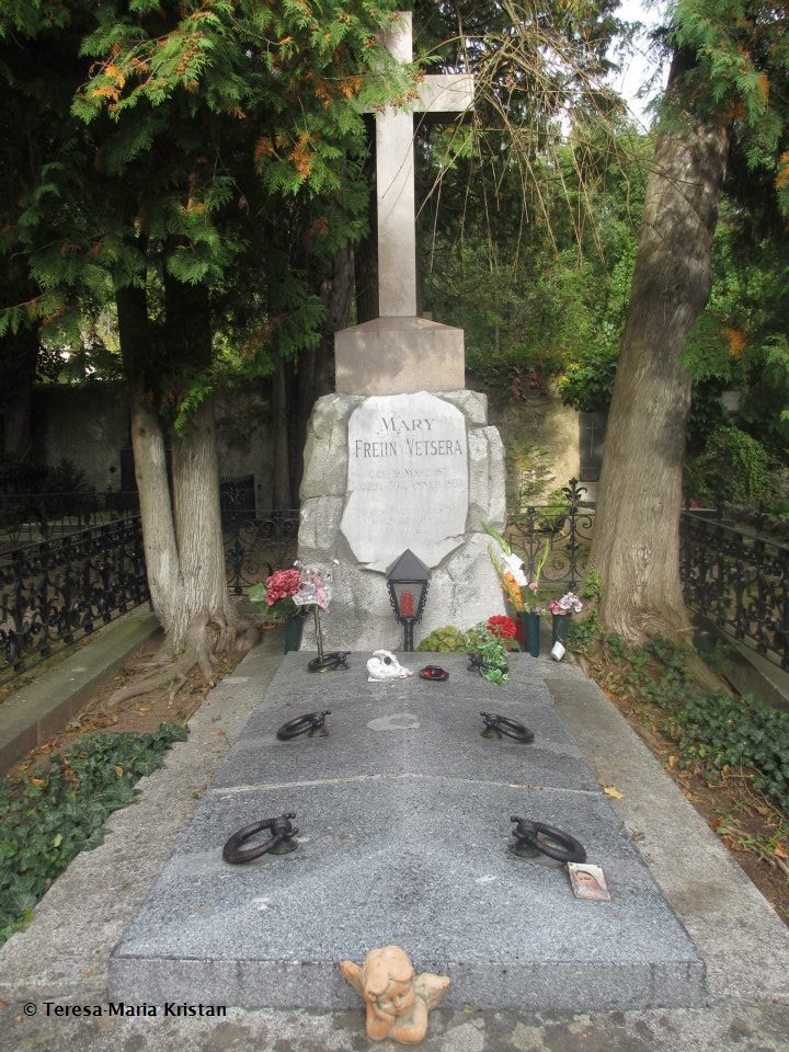 Grabstaette von Mary Vetsera- Friedhof Heiligenkreuz 2012