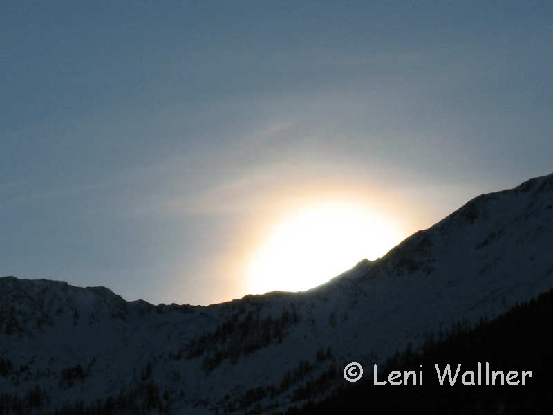 Halo knapp vor Sonnenaufgang