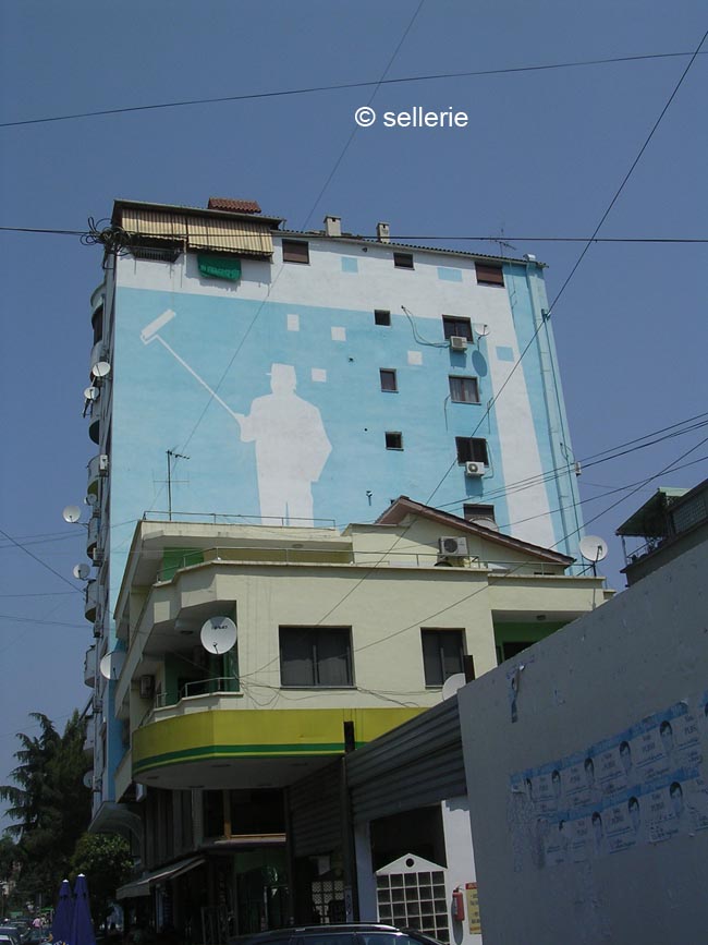 Hausfassade in Tirana