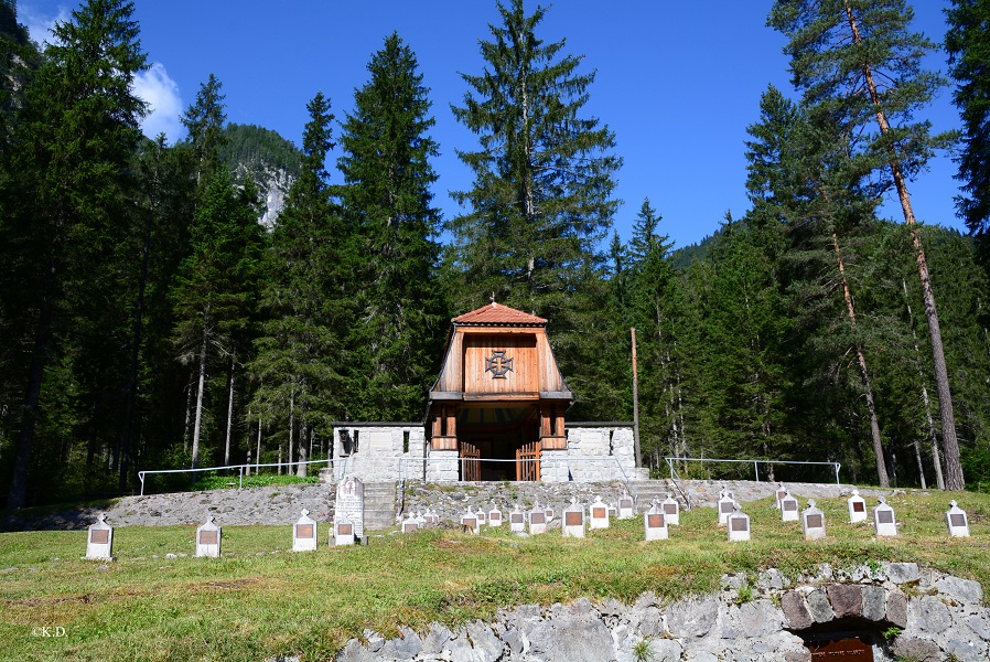 Heldenfriedhof von Wolfsbach/Valbruna (Italien)