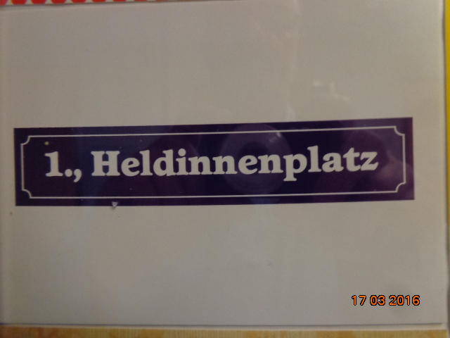 Heldinnenplatz