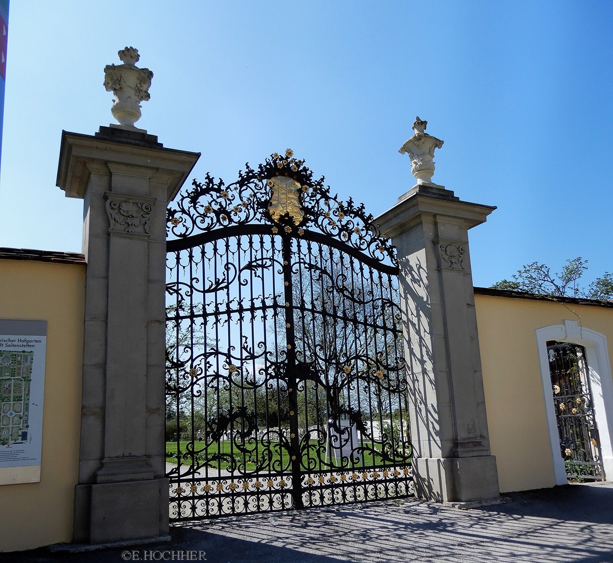 Hofgarten – Portalanlage