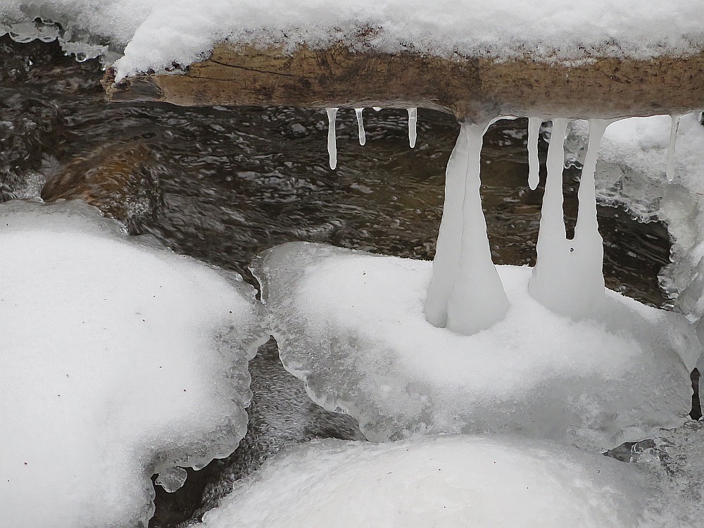 Holz, Eis und Wasser