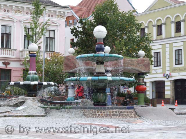 Hundertwasserbrunnen in Zwettl