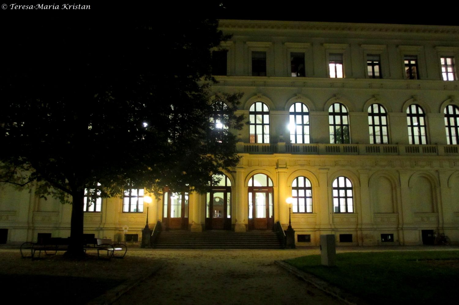 Innenhof Hauptgebäude KF-Universität Graz